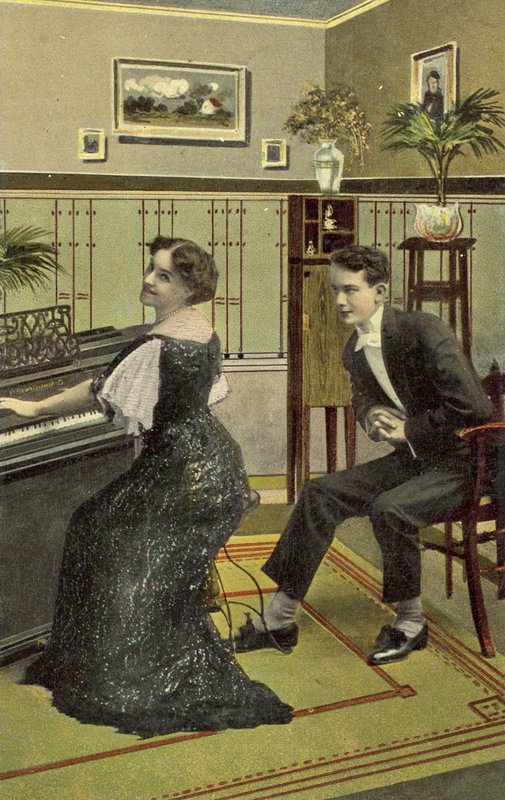 Homem jovem, admirar, menina bonita, tocando piano de American School