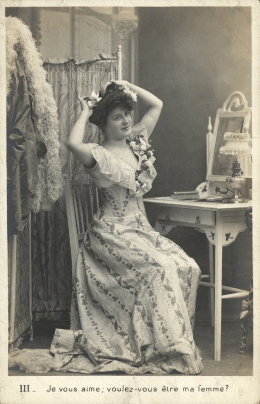 Mulher, em, um, penteadeira de French Photographer