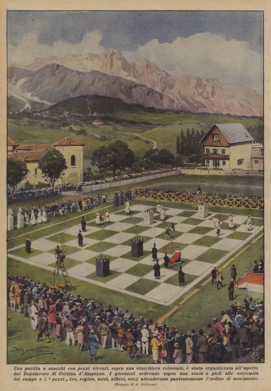 Um jogo de xadrez com peças vivas, em um tabuleiro de xadrez colossal, foi organizado de Achille Beltrame