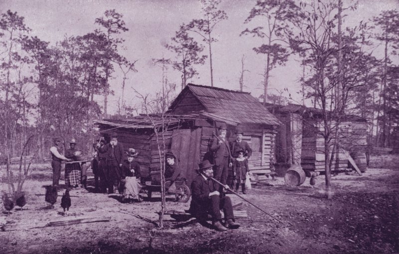 Um acampamento de Consumptivos, perto do Lago Worth, Florida (foto a p/b) de American Photographer (after)