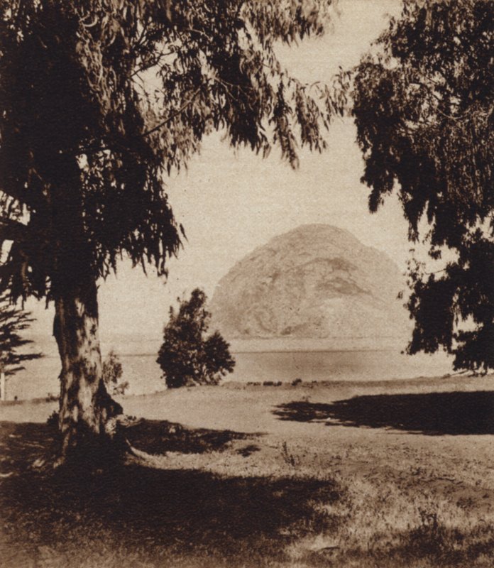Califórnia: Morro Rock (foto a p/b) de American Photographer (after)