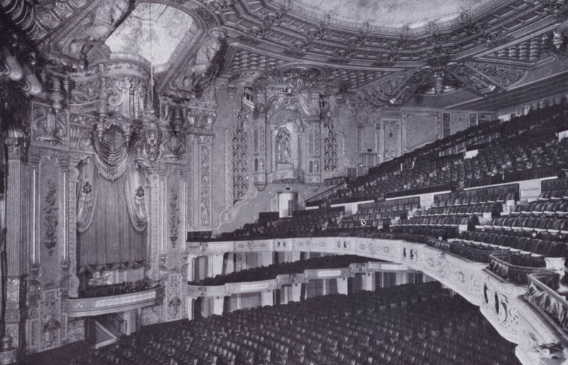 Chicago: Interior, Teatro Oriental (foto a p/b) de American Photographer (after)