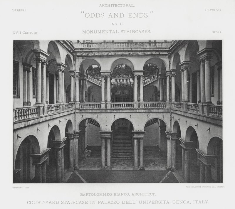 Escadaria Court-Yard no Palazzo Dell