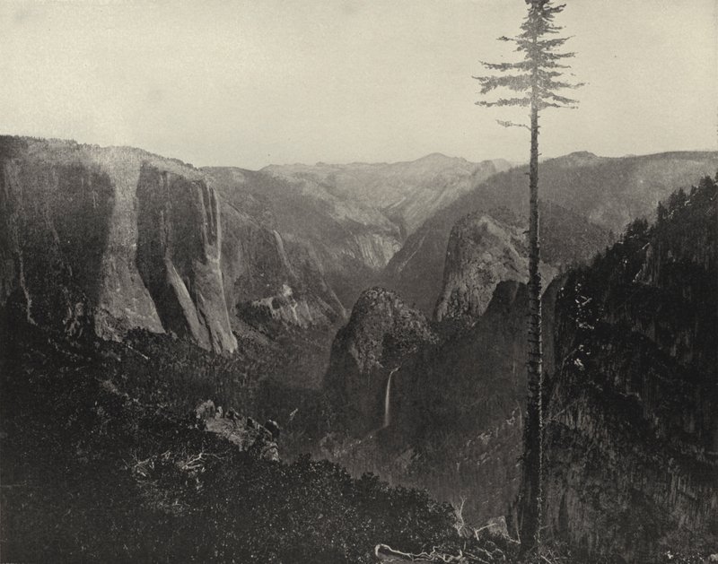 Vista geral de Yosemite Valley, Califórnia (foto a p/b) de American Photographer (after)