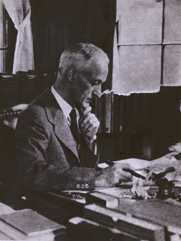 Harvey Cushing, neurocirurgião, retrato (foto a p/b) de American Photographer (after)