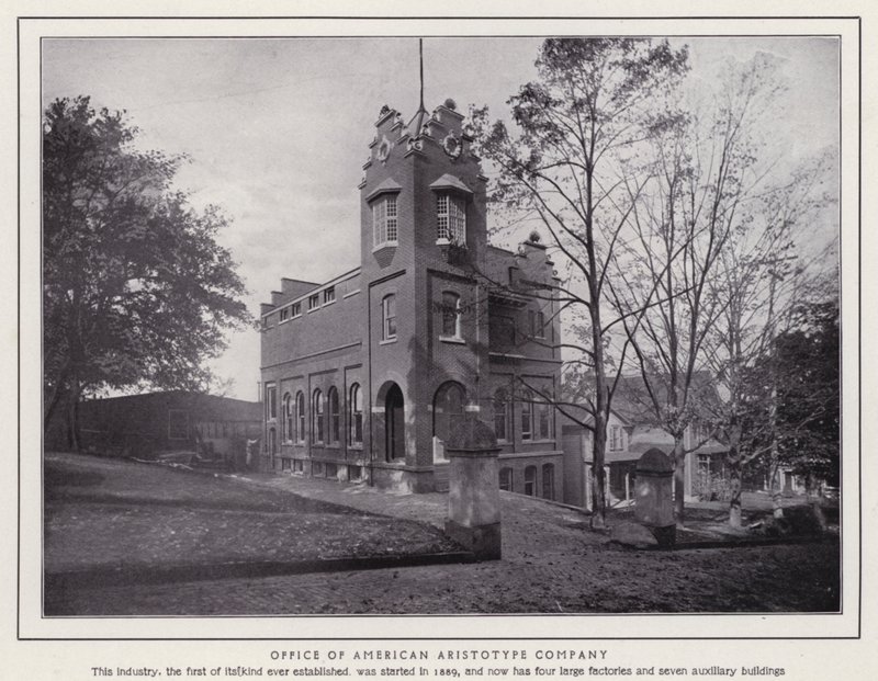 Jamestown, NY: Escritório da American Aristotype Company (foto a p/b) de American Photographer (after)