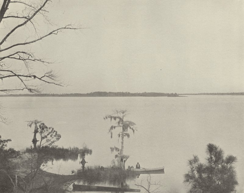 Rio Pamlico, Carolina do Norte (foto a p/b) de American Photographer (after)