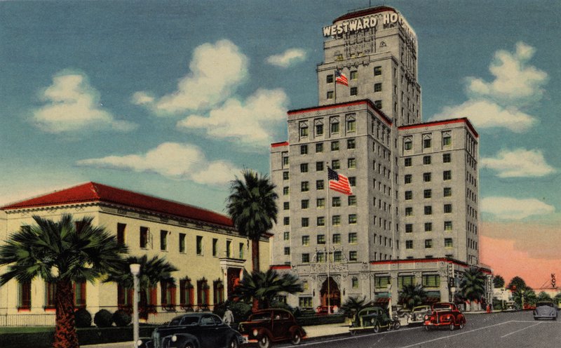 Phoenix, Arizona: Correios e Hotel Westward Ho, North Central Avenue (foto) de American Photographer (after)