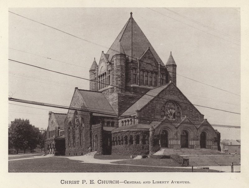 Pittsburgh: Igreja Cristo P E, Avenidas Central e da Liberdade (foto a p/b) de American Photographer (after)