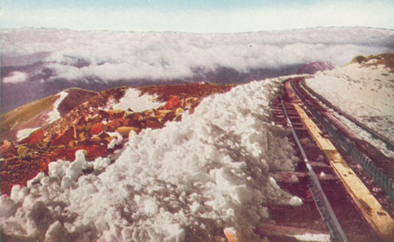 Acima das nuvens, do cume do Pikes Peak, Altitude de American Photographer
