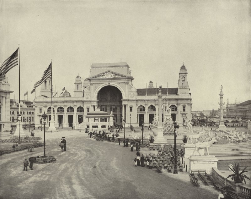 Do outro lado da Grand Plaza, Northward de American Photographer