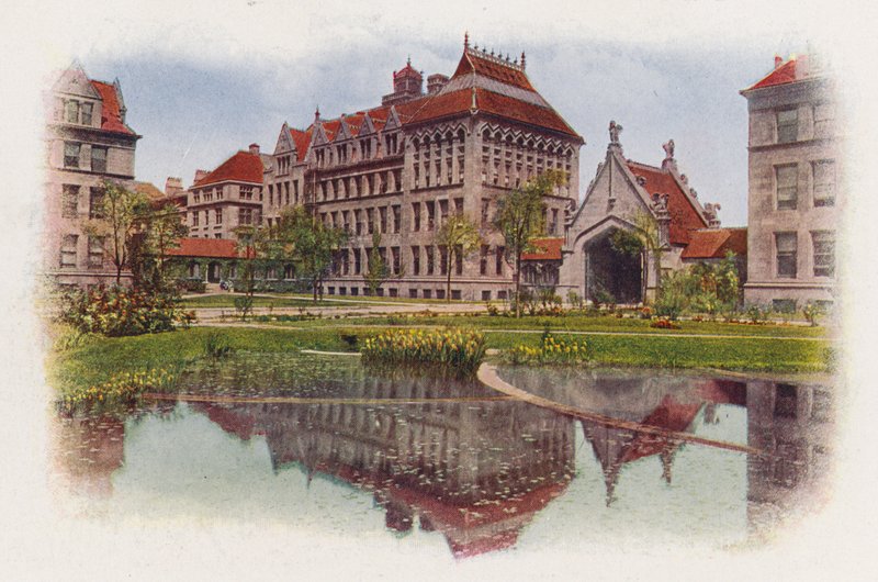 Chicago: Hull Court, a partir de Botany Pond, Anatomy Building e Hull Gate (fotografia a cores) de American Photographer