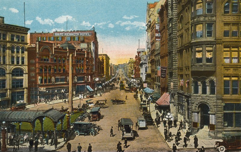 Primeira Avenida e Pioneer Square (fotografia a cores) de American Photographer