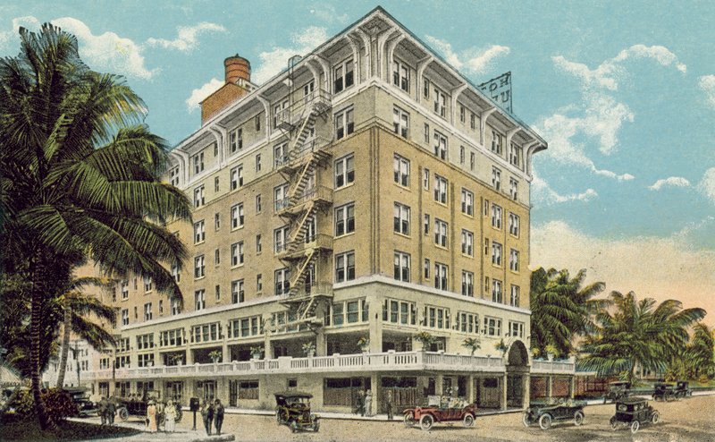 Miami, Florida, c 1925: O Hotel Urmey (fotografia a cores) de American Photographer