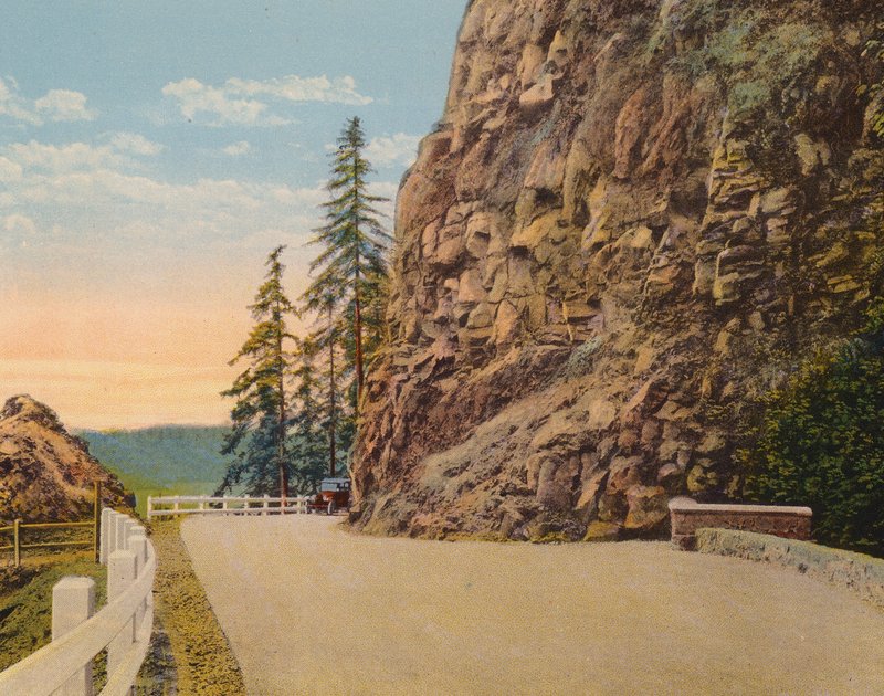 Perto de Little Jack Falls, Lower Columbia River Highway (fotografia a cores) de American Photographer