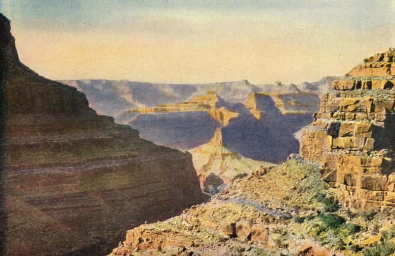 No trilho do Eremita, Parque Nacional do Grand Canyon (fotografia a cores) de American Photographer