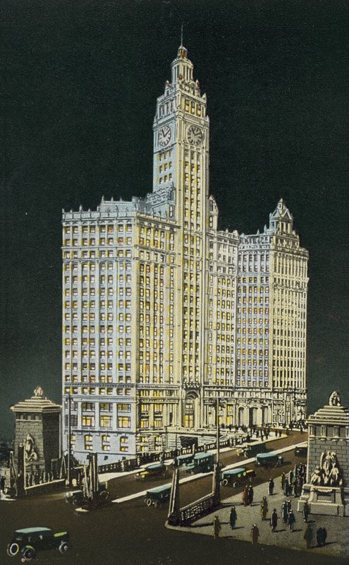 O edifício Wrigley, seção sul e norte, à noite (foto colorida) de American Photographer