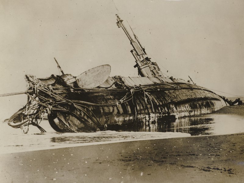 Destruído submarino h3 dos EUA, 1917 de American Photographer