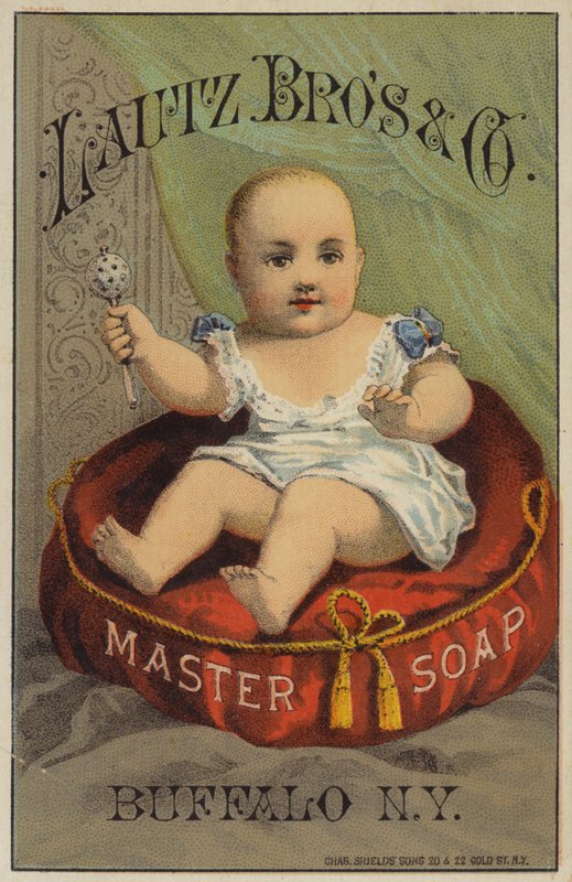 Bebê, sacudindo, chocalho de American School