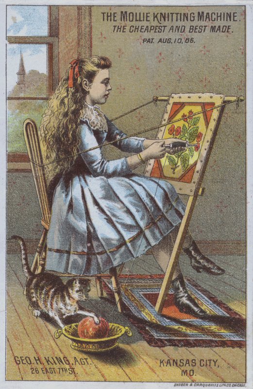 Garota usando uma máquina de tricô (cor litho) de American School
