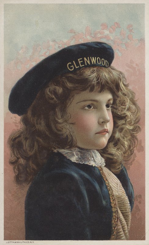 Rapariga bonita com cabelo castanho encaracolado e um boné com o nome Glenwood (cromolitografia) de American School