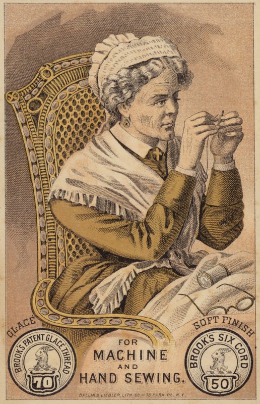 Mulher, enfiar, um, agulha de costura de American School