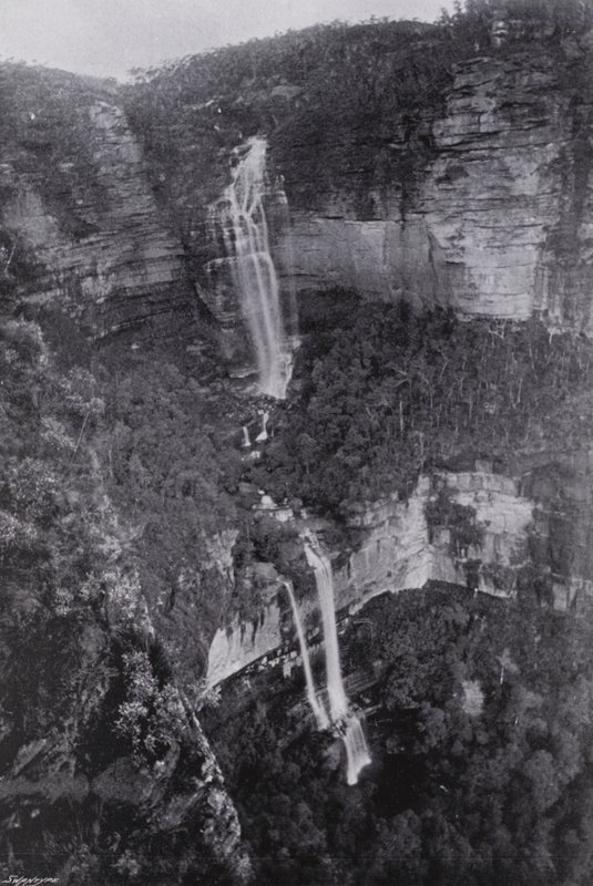 Nova Gales do Sul: Wentworth Falls (foto p/b) de Australian Photographer