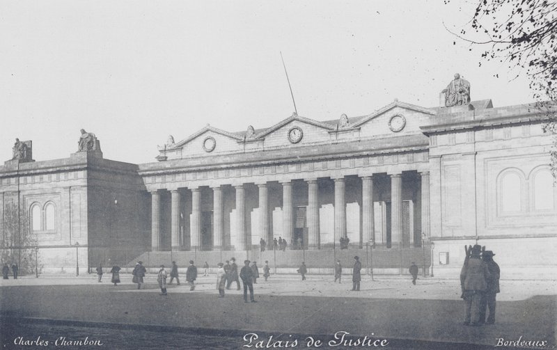 Bordéus: Palácio da Justiça (fotografia a preto e branco) de Charles Chambon