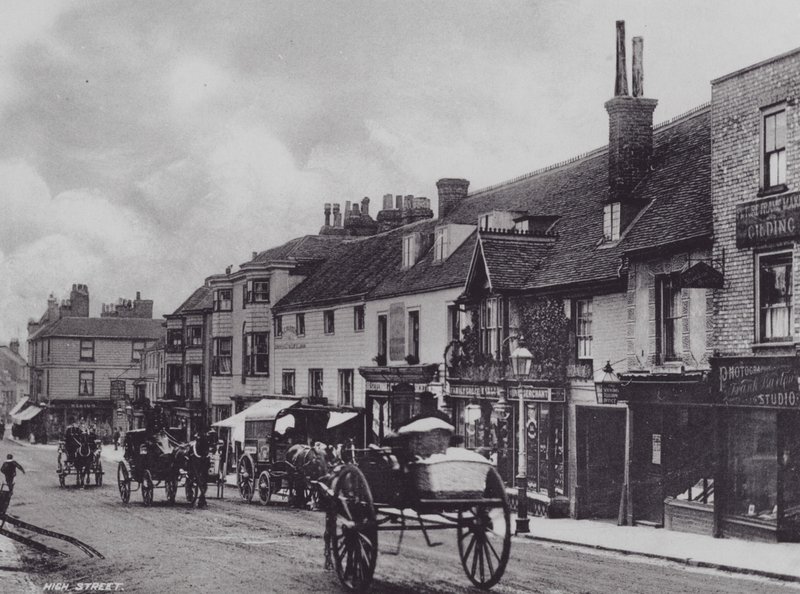 Sevenoaks: High Street (foto a p/b) de Charles Essenhigh Corke