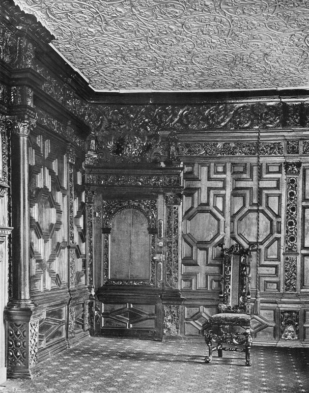 Um canto na sala Oak de Charles Latham