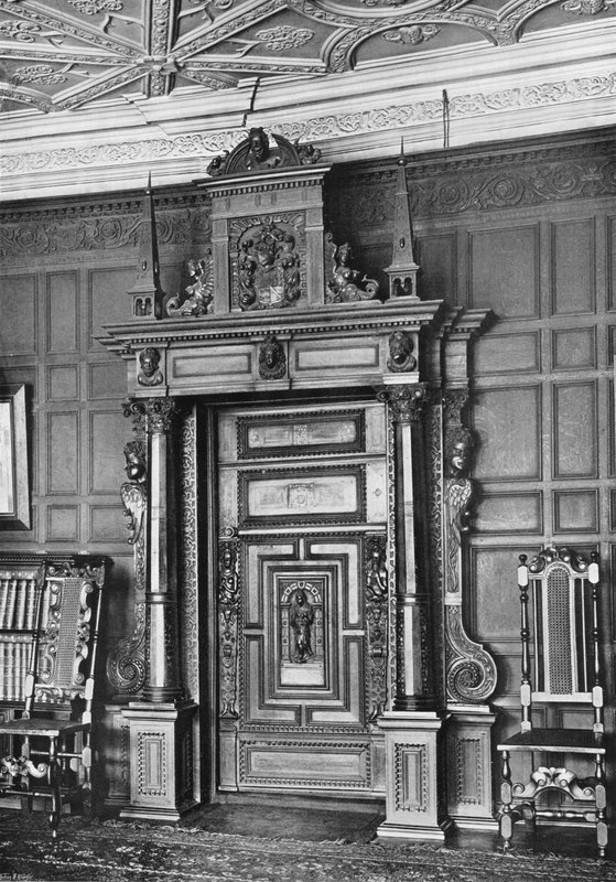 Uma entrada de Charles Latham