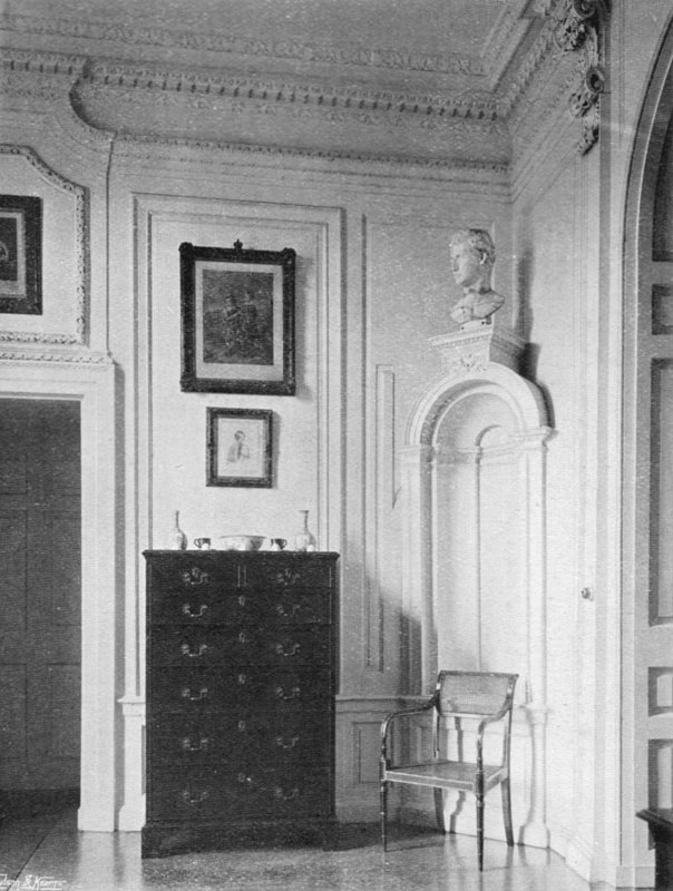 Um lobby de Charles Latham