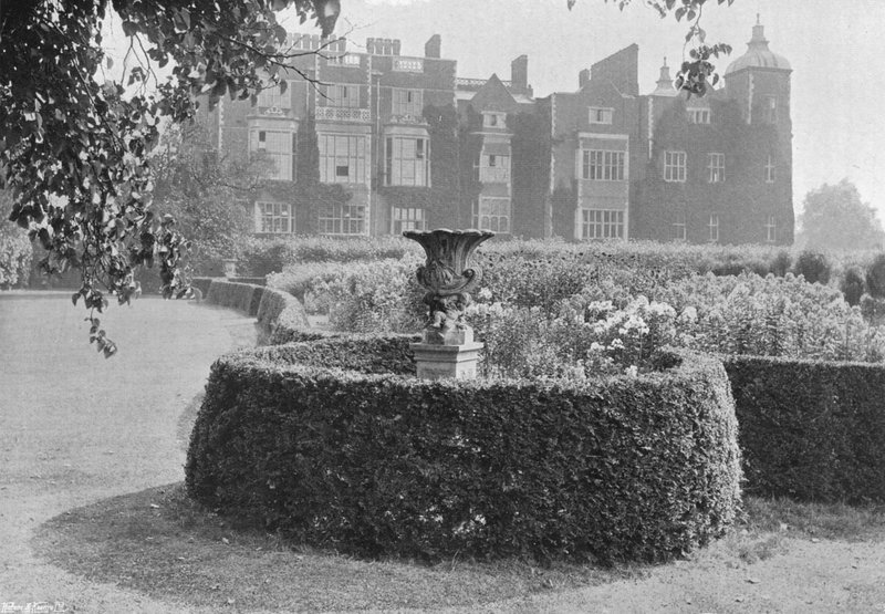 Um hedge de teixo de Charles Latham