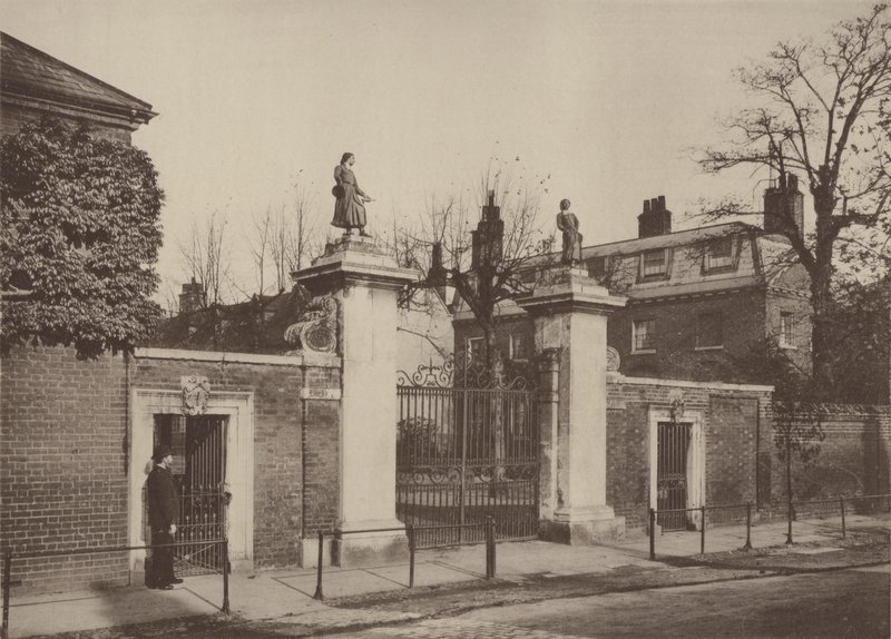 Escola de Casaco Azul, Hertford de Charles Latham