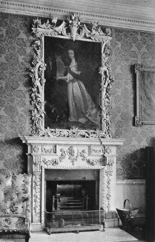 Chaminé-peça no quarto de Charles Latham