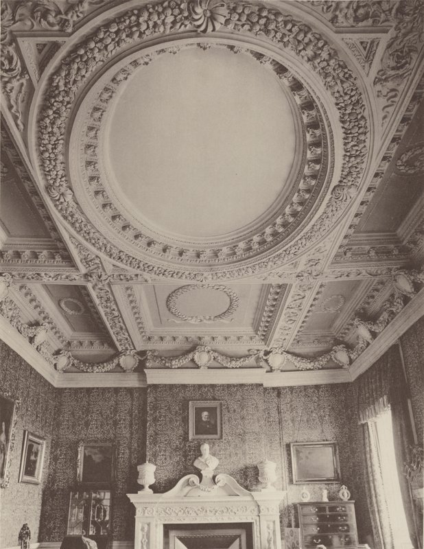 Coleshill, Berkshire, Interior do salão de Charles Latham