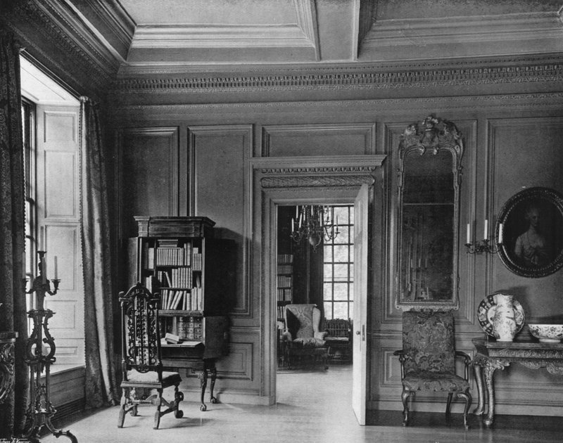 Entrada na sala de desenho Abertura na câmara de restauração de Charles Latham