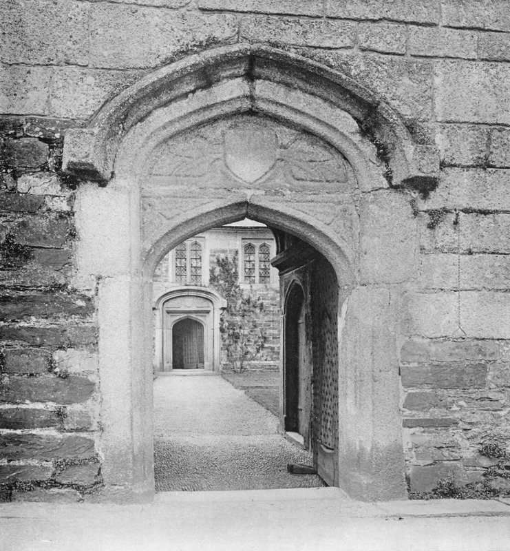 Porta de Granito (foto a p/b) de Charles Latham