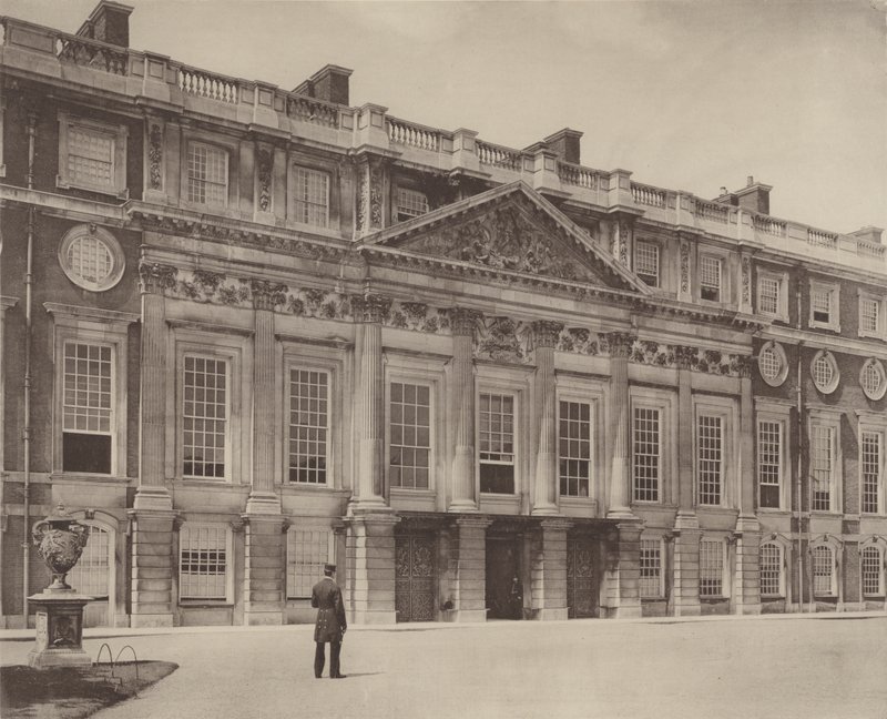 Palácio de Hampton Court, a Frente Oriental de Charles Latham