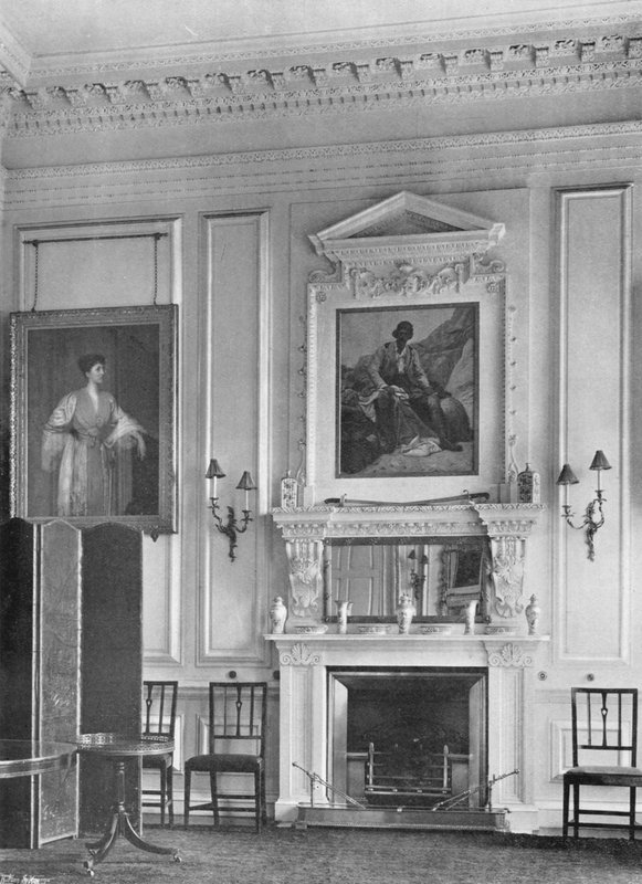 Na sala de jantar de Charles Latham