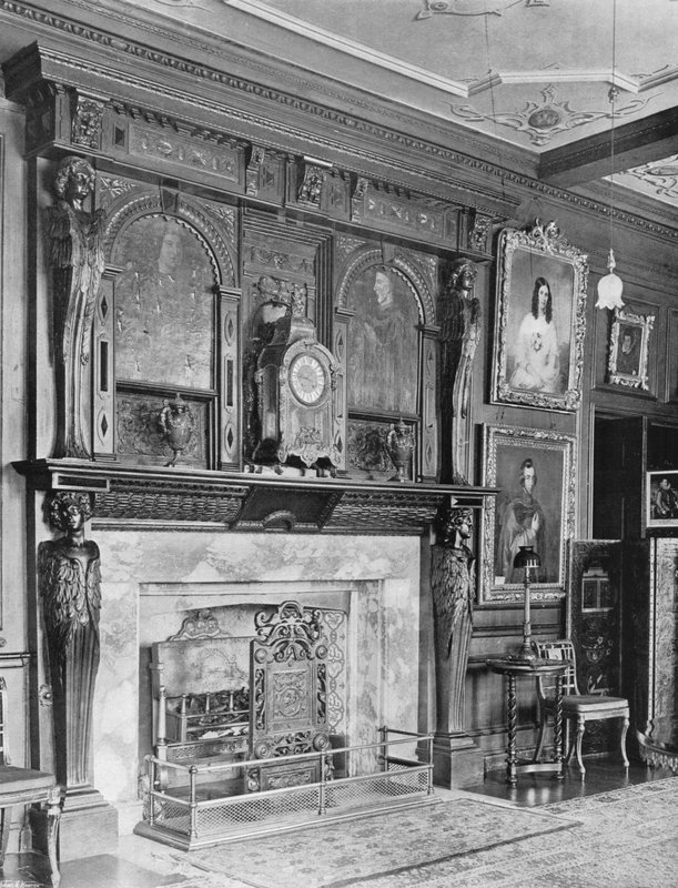 Na sala de desenho do carvalho de Charles Latham