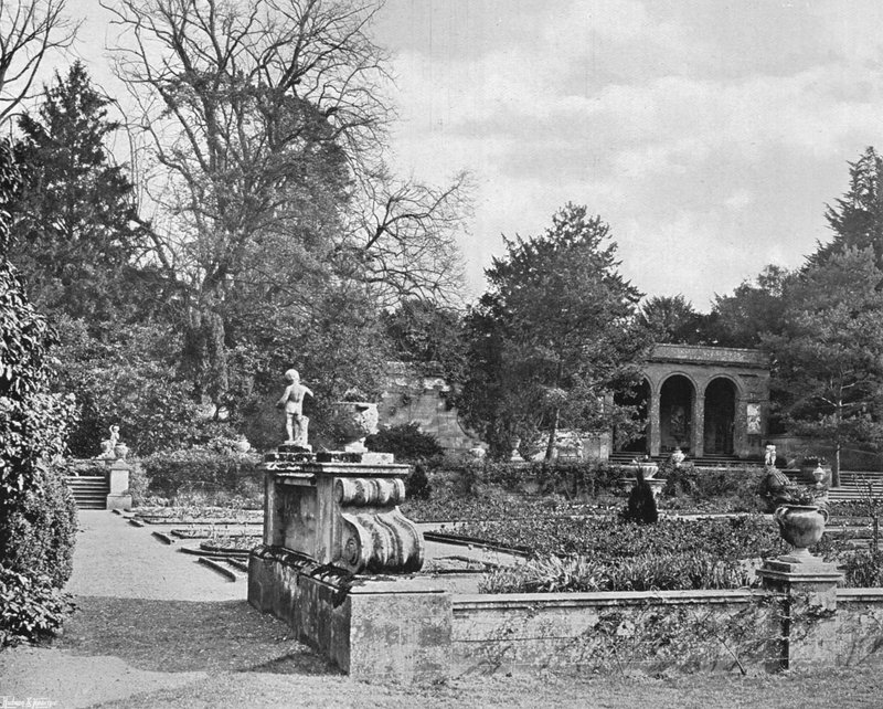 Fora do jardim italiano de Charles Latham