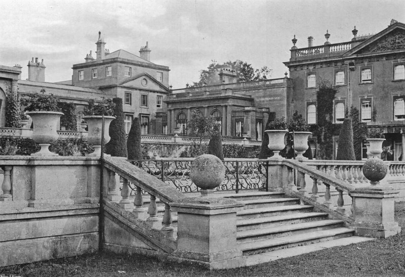 Lado do Parque dos Jardins Italianos de Charles Latham