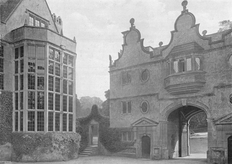 Stanway: o pátio de entrada e portão-casa de Charles Latham