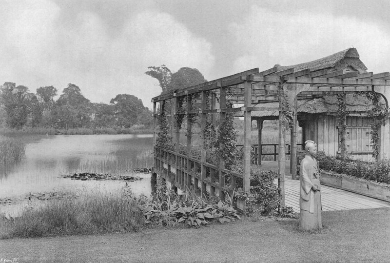 Casa de chá no lago de Charles Latham
