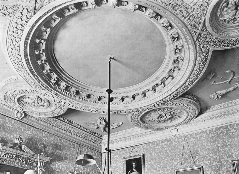 O teto da sala de bilhar de Charles Latham