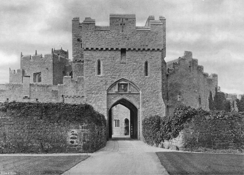 A antiga portaria inglesa de Charles Latham