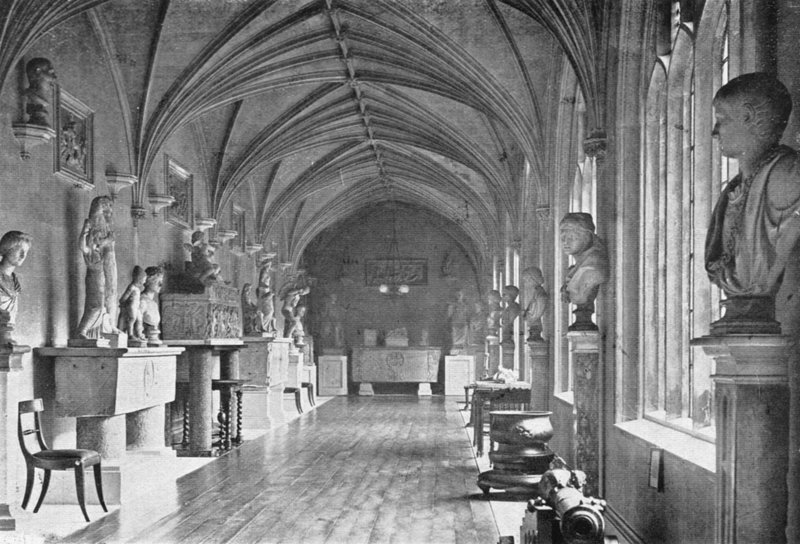 O claustro oriental de Charles Latham