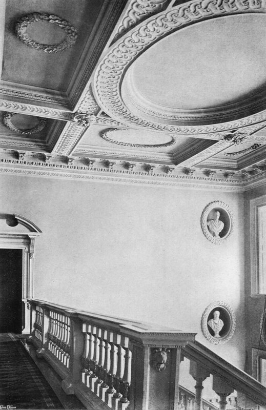 A galeria do salão de Charles Latham