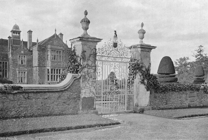 A entrada do jardim de Charles Latham
